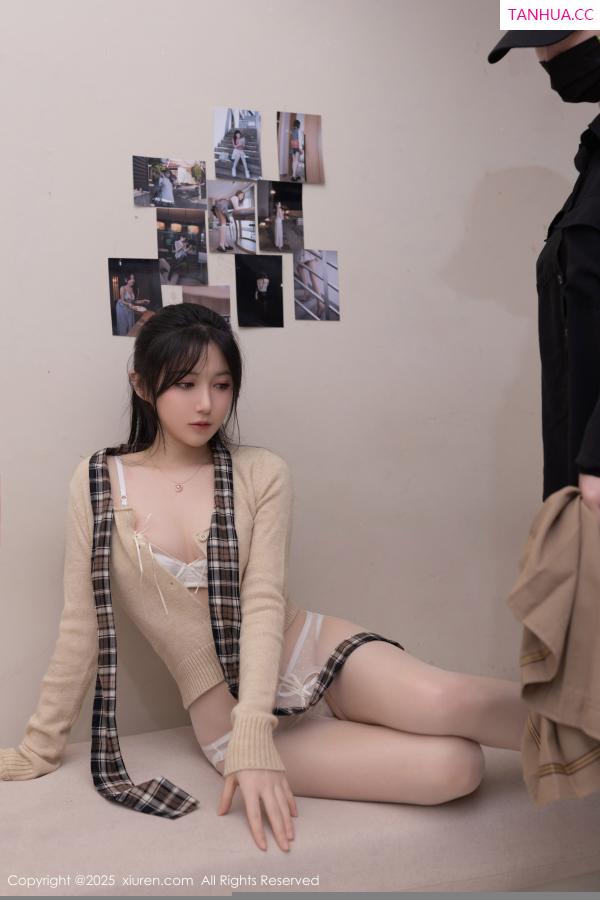 鱼子酱fish  [XiuRen]高清写真图 2025.03.07 No.9988 鱼子酱Fish 丝袜美腿第35张图片